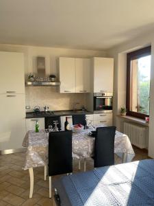 Η κουζίνα ή μικρή κουζίνα στο Apartment in the heart of Valpolicella