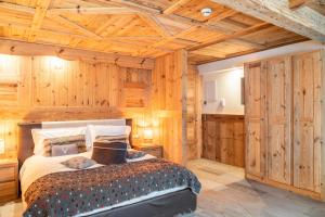 Postel nebo postele na pokoji v ubytování Haus Gabriel - Seefeld