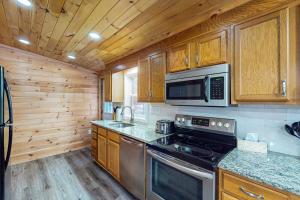 Foto sihtkohas White Haven asuva majutusasutuse Lakeside Timber Lodge galeriist