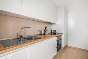Kuchnia lub aneks kuchenny w obiekcie Dimi Holidays Porto Cristo SLU Meerblick 4 Apartment 4 - 120 m zum Strand
