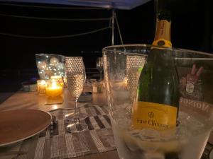 Nápoje v ubytování CATAMARAN ZEPHYR NUIT AU MOUILLAGE Diner, nuit et petit-déjeuner inclus