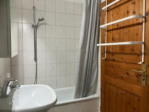 Ένα μπάνιο στο Whg Inseltraum mit Balkon auf Foehr +9 φωτογραφίες