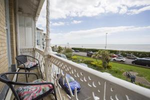 Balkón nebo terasa v ubytování Waves