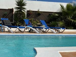 Basen w obiekcie Villa Adel 56, private heated pool, parking lub w pobliżu