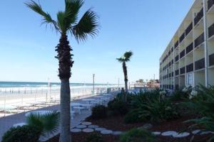 Imagen de la galería de Amazing Condo with Partial Ocean View, en Daytona Beach