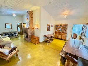 Posezení v ubytování Casa com cachoeiras e contato com a natureza