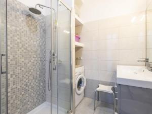 A bathroom at Studio Fra Cristoforo Studio Apartment by Interhome