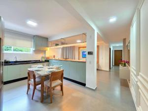 Foto de Apt Centro de Foz alto Padrão 2 quartos e garagem