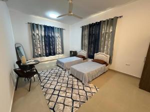 Giường trong phòng chung tại Gisa Hostel All Private Ensuite Rooms