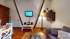 TV a/nebo společenská místnost v ubytování Zum Bären Duplex - 1 Parking + 14 fotografií