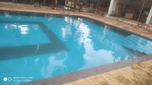 Bazén v ubytování King Kabir Resort nebo v jeho okolí
