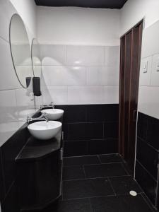 Koupelna v ubytování Hotel Capital
