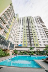 Πισίνα στο ή κοντά στο TJ Urban Living - Studio Unit at Mesatierra Davao