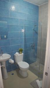 Koupelna v ubytování Elida Oceanfront Rentals