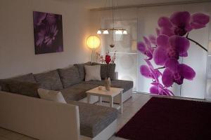 Posezení v ubytování Elegante Ferienwohnung In Schalkenmehren