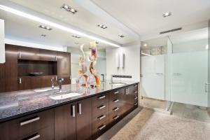 Kuchyň nebo kuchyňský kout v ubytování Lodge by the beach - Luxury, Beach access, Ocean views, Private chef + 129 fotografií