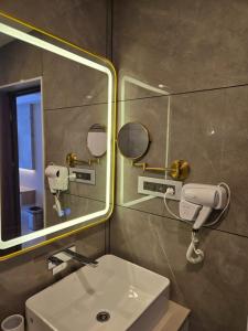 Koupelna v ubytování MoonBasa Boutique Hotel and Spa Infopark , Kakkanad