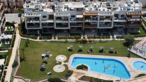 Bazén v ubytování Modern Apt in Orihuela Costa 2BR 70m2 Residencial Gala nebo v jeho okolí