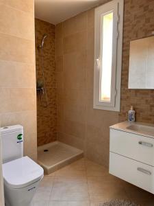 Ένα μπάνιο στο Charming house Villa in a private residence