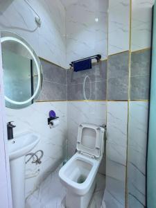 Ένα μπάνιο στο Luxury 2 bedroom