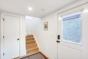 صورة لـ Less Than 1 Block to City Park New-Build Apt in Denver! في دنفر