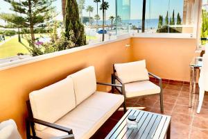 A seating area at MARBELLA ALICATE BEACHFRONT - Luxury Apartment-2