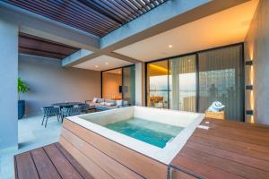 Bazén v ubytování Amaranto Bacalar Hotel Boutique nebo v jeho okolí