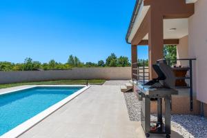 Bazén v ubytování Villa Stocozzi nebo v jeho okolí