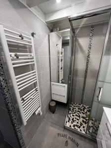 Ένα μπάνιο στο Résidence Hameau De L'amélie - 053 - Jolie maisonnette classée 3 au Hameau de l'Amélie MAE-6091