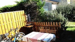 Κήπος έξω από το Résidence Hameau De L'amélie - 003 - Jolie maisonnette au Hameau de l'Amélie MAE-6131