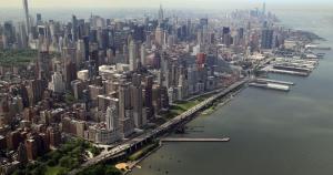 Nespecifikovaný výhled na destinaci New York nebo výhled na město při pohledu z apartmánu