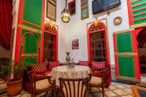 Posezení v ubytování Riad Amira Luxury Palace + 37 fotografií