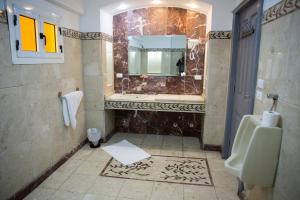 Koupelna v ubytování Royal Cairo Hotel