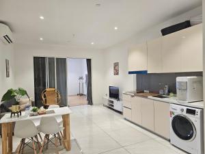 Kuchyň nebo kuchyňský kout v ubytování Quill Residence Suites KLCC Sunlight