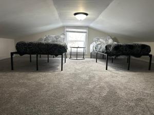 Χώρος καθιστικού στο Our modern tiny home