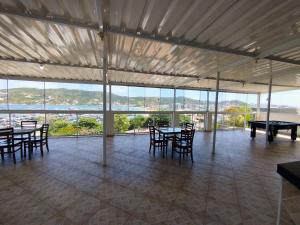 Hostel Casa da Pedra的阳台或露台