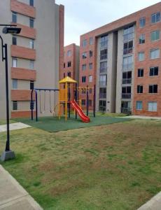 Ο χώρος παιχνιδιού για παιδιά στο Apartamento Amoblado De Lujo En Cúcuta