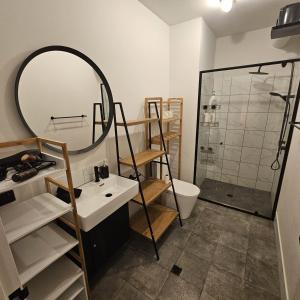 Φωτογραφία από το άλμπουμ του Industrial Delight σε Bellevue