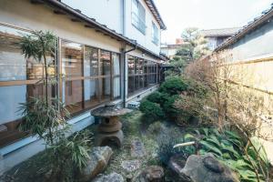 Zahrada ubytování フロント無人管理 コワーキング付き古民家ゲストハウス チェックイン対応不要