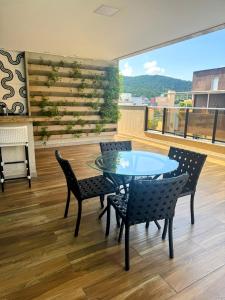 Nespecifikovaný výhled na hory nebo výhled na hory při pohledu z apartmánu + 76 fotografií