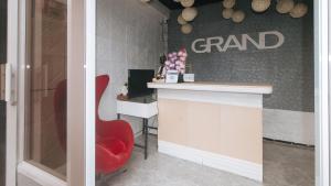 Fotografie z fotogalerie ubytování RedDoorz Premium at THE GRAND PENINSULA SUITES v destinaci Balanga