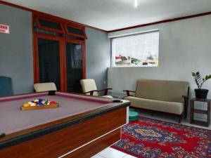 Biliár nebo kulečník v ubytování Villa Puri