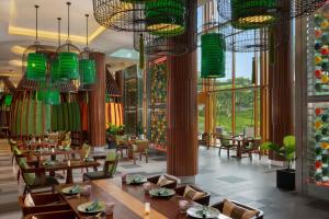 A restaurant or other place to eat at Angsana Lang Co