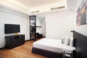 TV a/nebo společenská místnost v ubytování Bespoke Hotel Puchong
