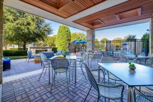 Balkón nebo terasa v ubytování Home2 Suites Dallas-Frisco
