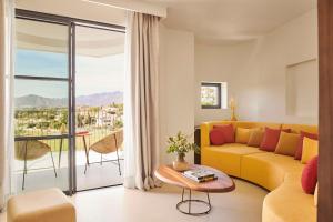 Posezení v ubytování La Zambra Resort Mijas - Marbella - The Unbound Collection by Hyatt