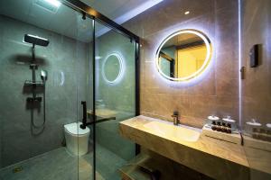 Bagno di Lansheng Lucky Light Luxury Smart B&B