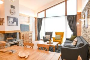 Et opholdsområde på Villa Letizia w Sauna near Pirin Golf Resort