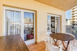 A balcony or terrace at Apt Sol y Mar 2 dorm Playa Riells