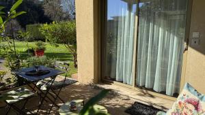 Giardino di Studio tout confort au calme avec jardin proche Cannes